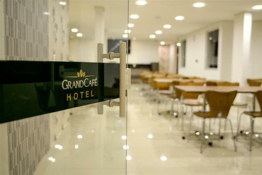 Grand Cafe Hotel Manhuacu Exterior foto